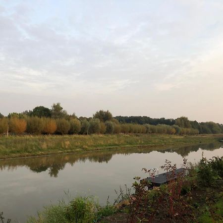 B&B Snurk Stiens, Fijn Verblijf Aan Open Vaarwater Dış mekan fotoğraf